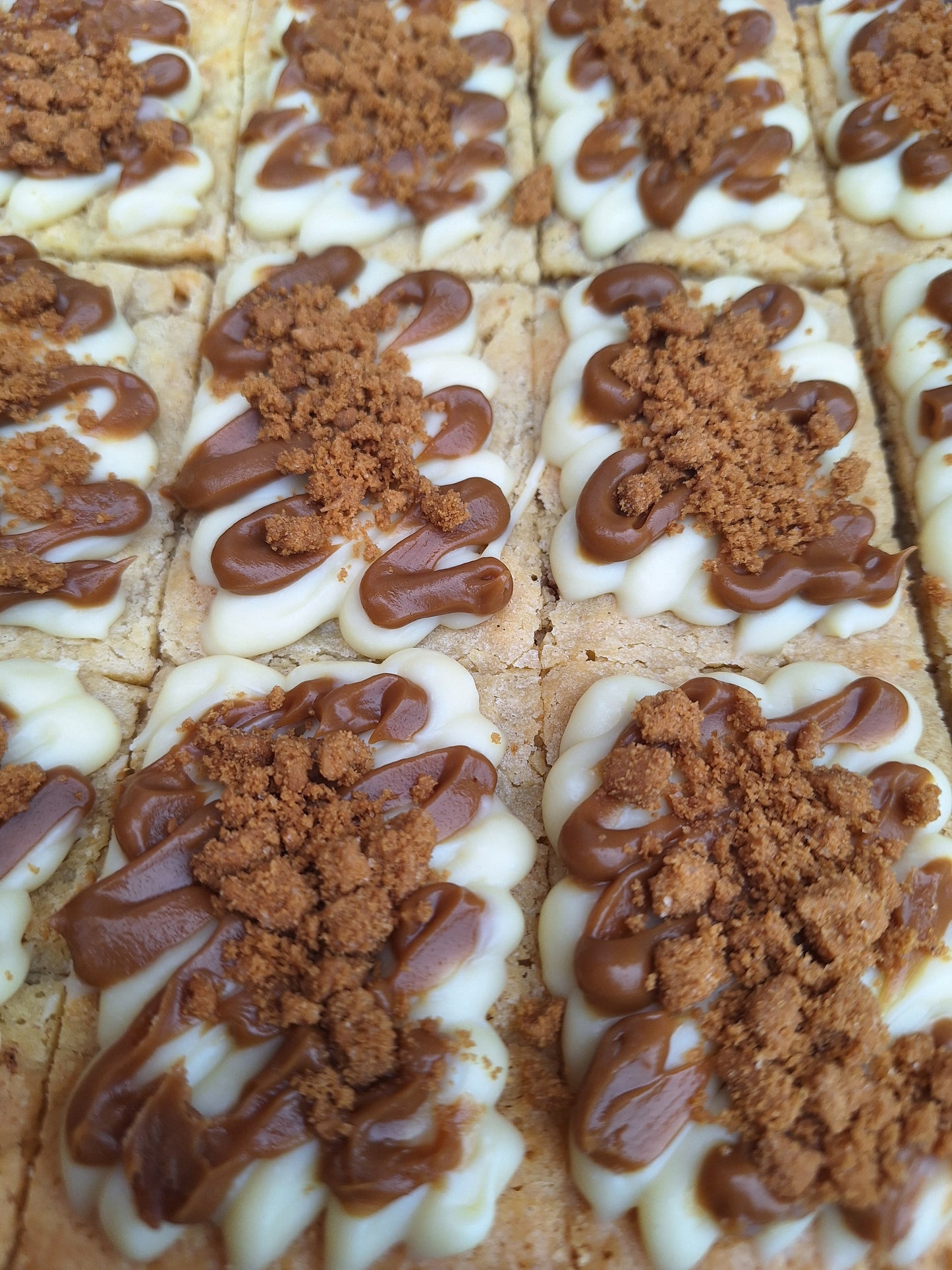 Biscoff Blondie