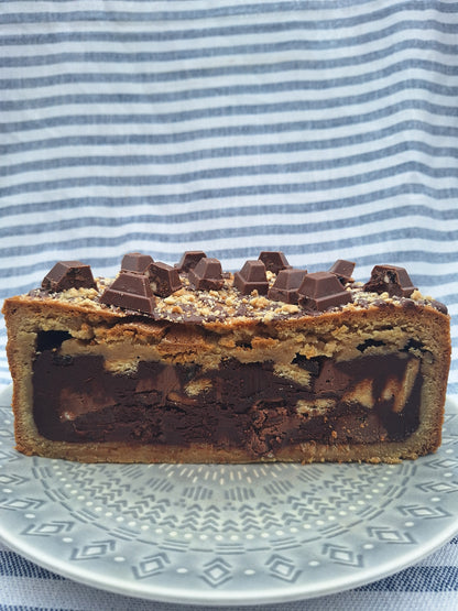 Yorkie biscuit & raisin cookie pie