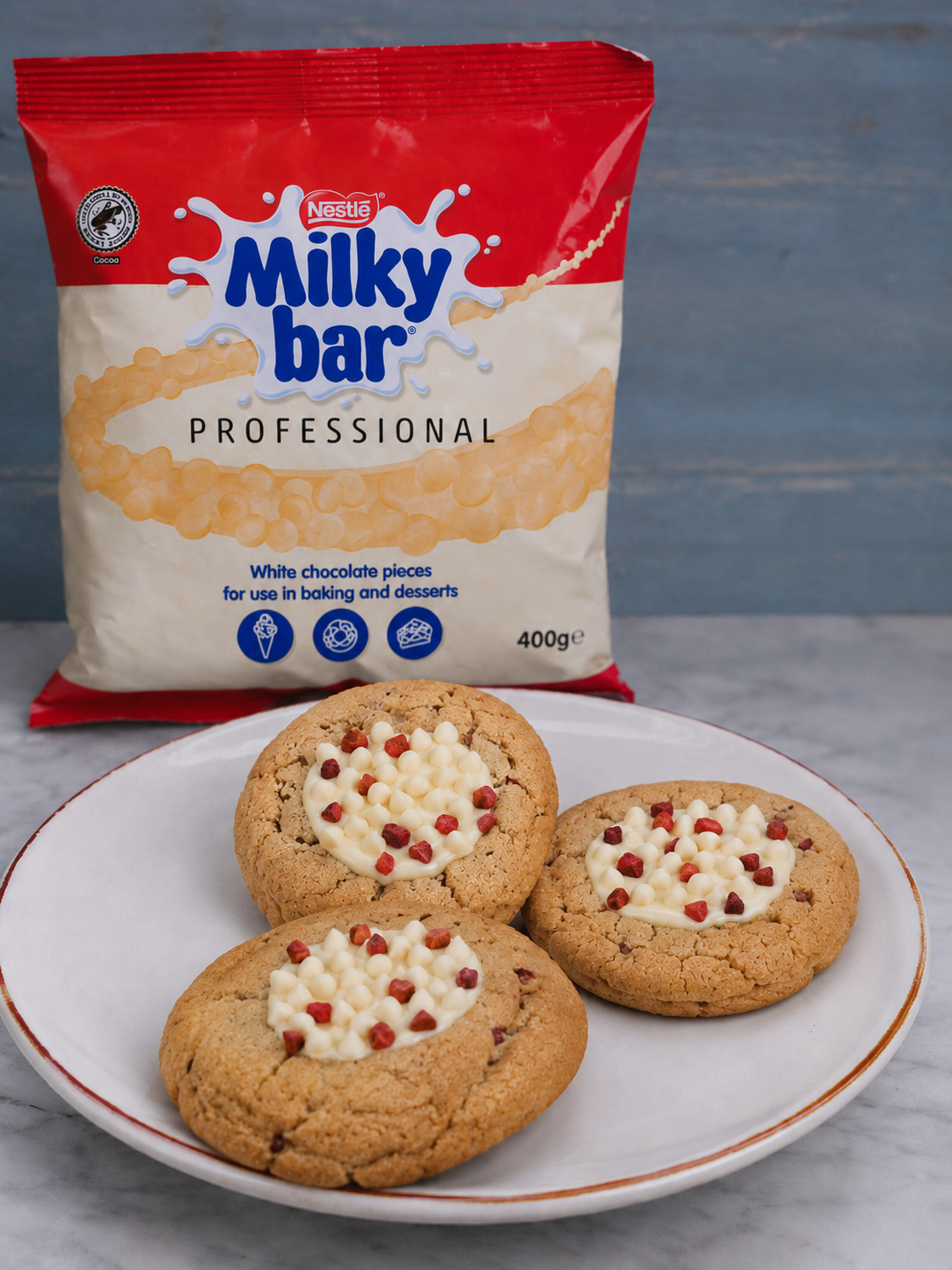 Milky bar & Raspberry cookie